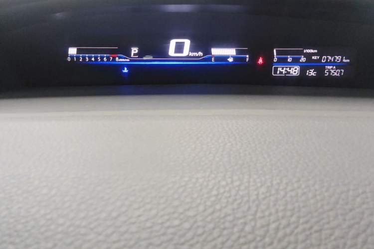 Used Honda Jade 2017 1.8L automatic Comfort version 5 seats
