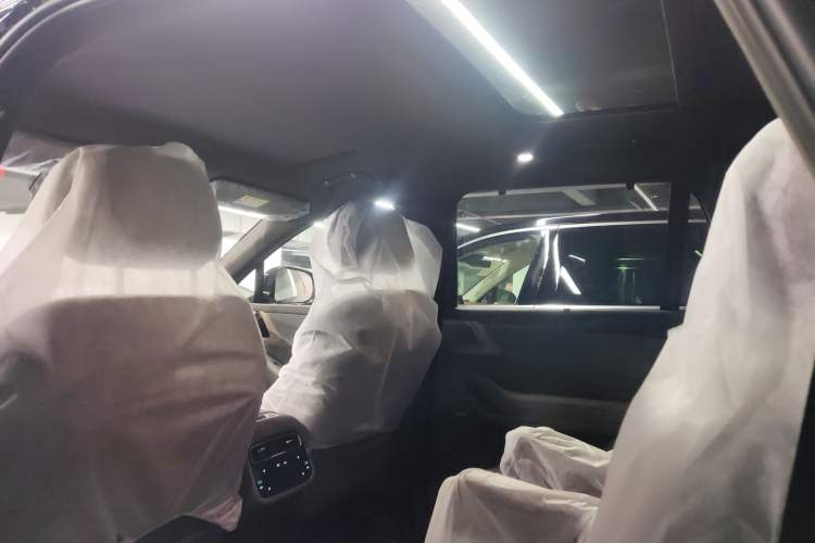 Used Denza N8L 2025 Model Zunrong Model
