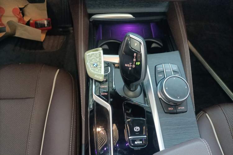 Used BMW 5 Series 2022 Second Facelift 530Li Leading Edition M Sport Package
