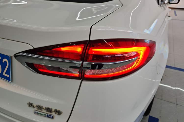 Used Ford Mondeo 2018 EcoBoost 180 Smart Control Fashion Model China VI Standard