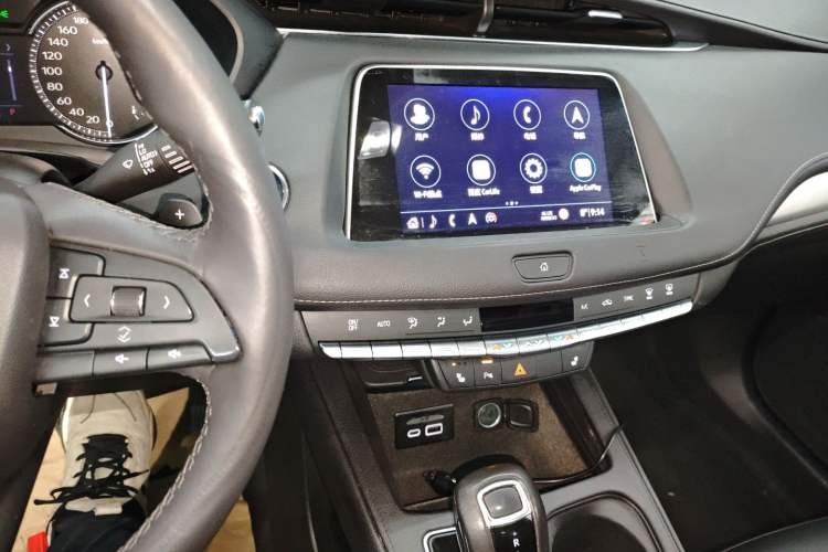 Used Cadillac XT4 2018 28T Two-Wheel Drive Leading Version
