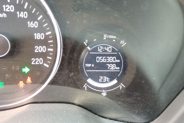 Used Honda Vezel 2018 1.5L CVT 2WD Technology Elite Model Odometer Close Up