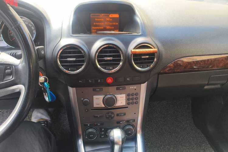 Used Opel Antara 2013 2.4L 4x4 Luxury Edition
