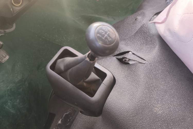 Used Jinbei Hiace 2014 2.0L 5th Generation Kuaiyunwang Business Version 4G19 Gear Lever