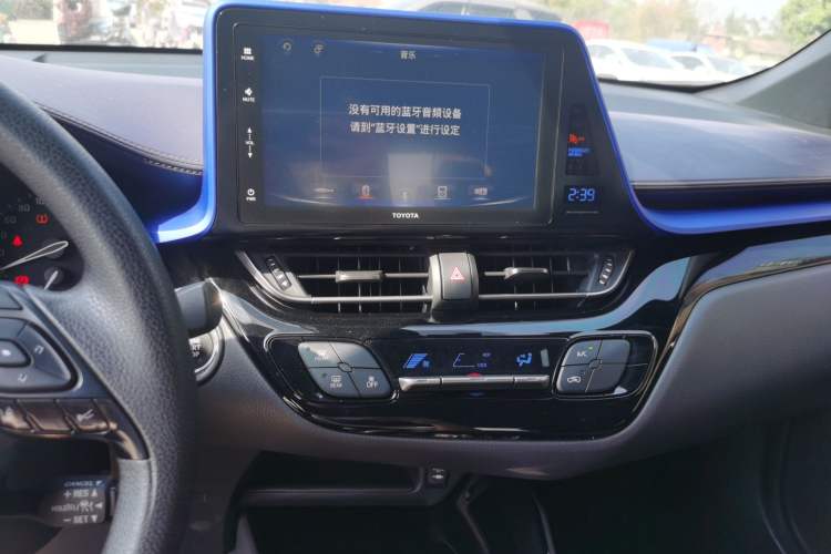 Used Toyota IZOA 2020 2.0L Enjoy Edition
