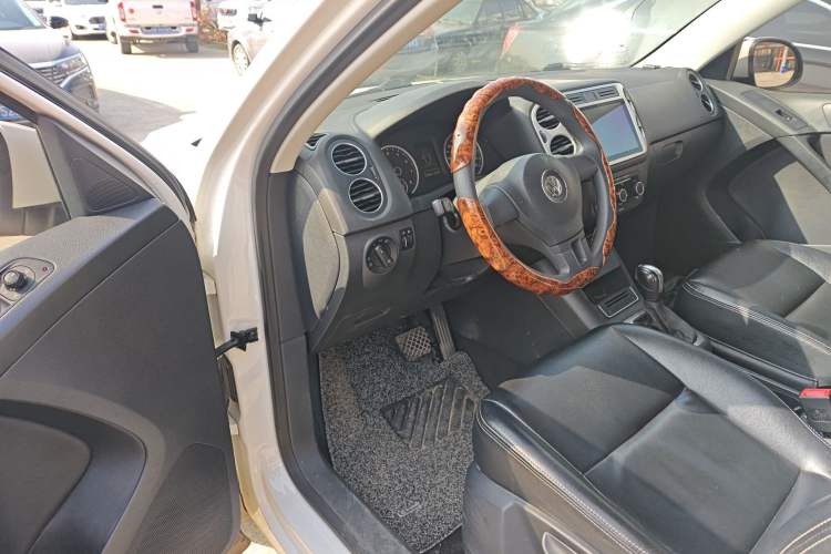 Used Volkswagen Tiguan L 2017 300TSI Automatic Two-Wheel Drive Silk Road Luxury Edition