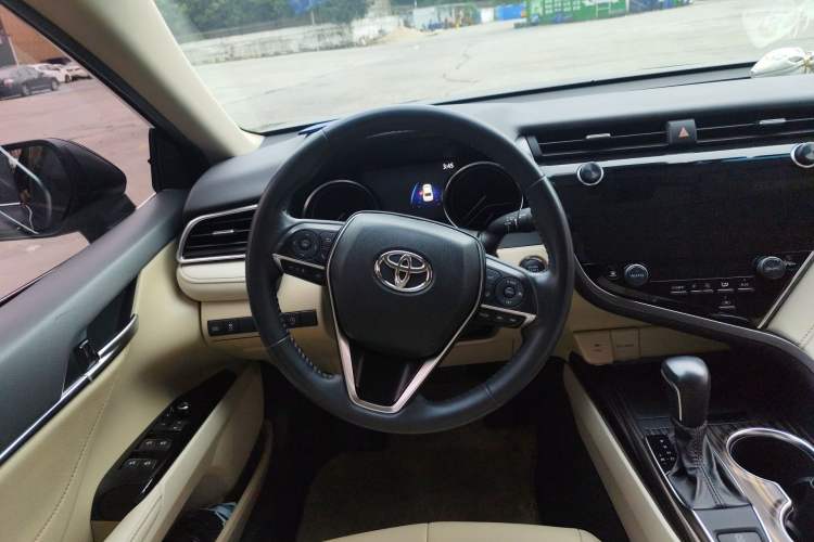 Used Toyota Camry 2019 Revised Version 2.0G Luxury Edition