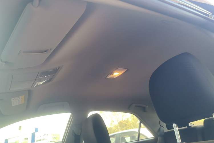 Used Toyota Reiz 2013 2.5S Elite Edition Headliner