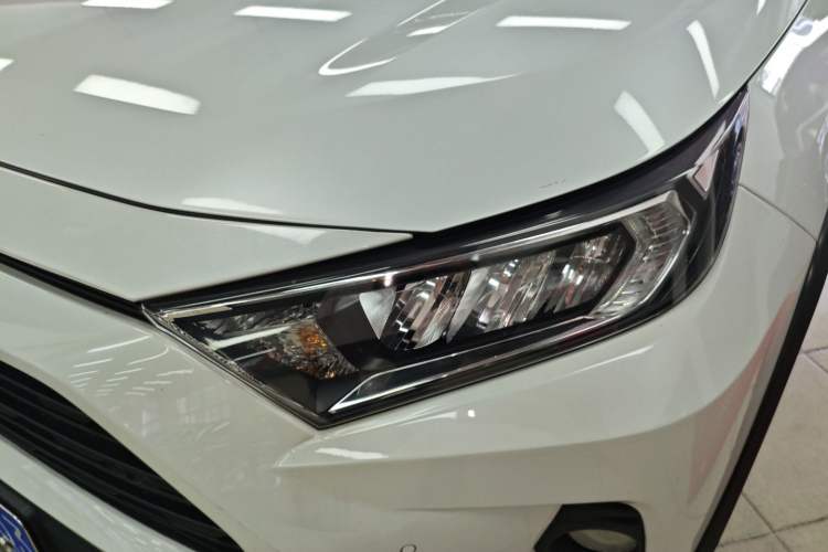 Used Toyota RAV4 2022 2.0L CVT 4x4 Style Plus Edition