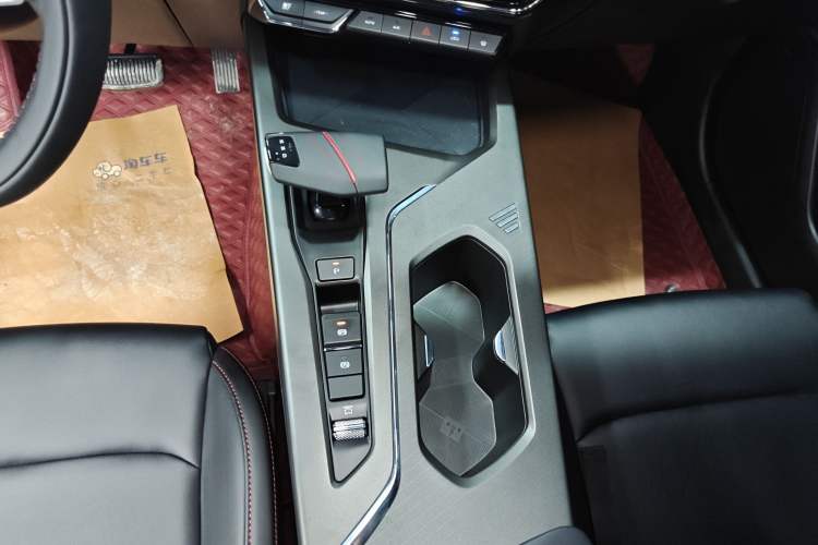 Used CHANGAN X5 PLUS 2025 1.5T DCT Pioneer Edition Gear Lever