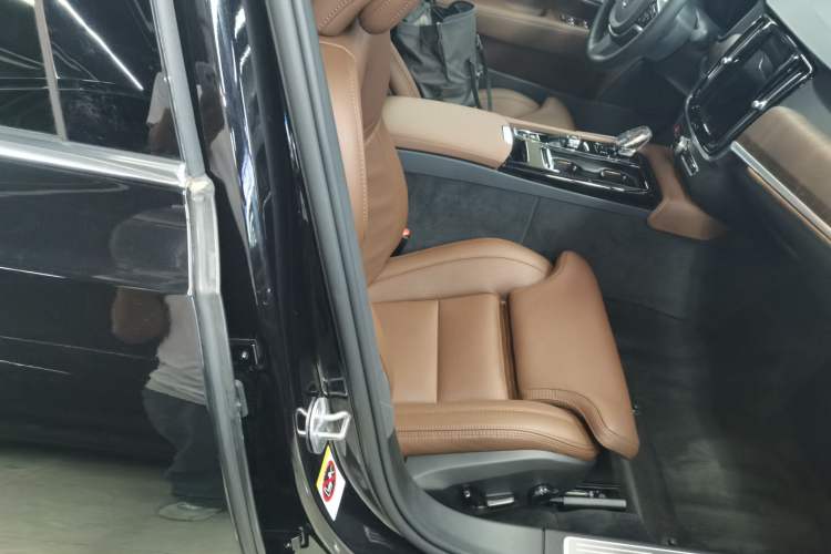 Used Volvo S90 New Energy 2024 Plug-in Hybrid Four-Wheel Drive Long-Range Luxury Smart Edition