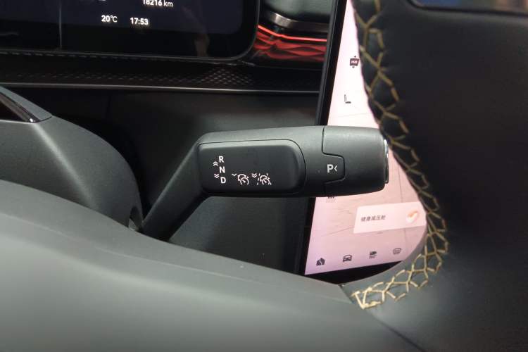 Used Zeekr 7X 2025 100 kWh Long-Range Rear-Wheel Drive with Intelligent Driving Features Gear Lever