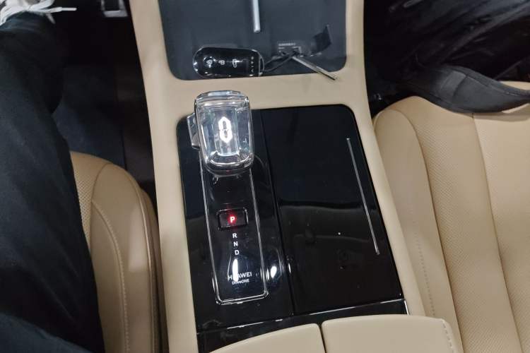 Used Hima AITO M7 2024 1.5T Intelligent Drive 4WD Ultra Version 5 Seats