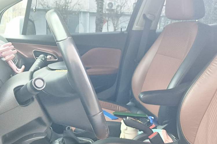 Used Buick Encore 2014 1.4T Automatic Two-Wheel Drive Urban Leading Model Left Front Seat