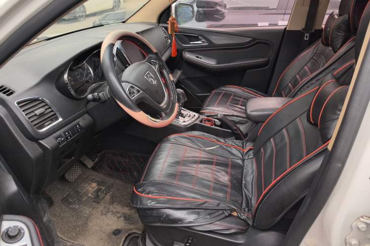 Used Baojun 560 2016 1.8L iAMT Luxury Model Left Front Seat