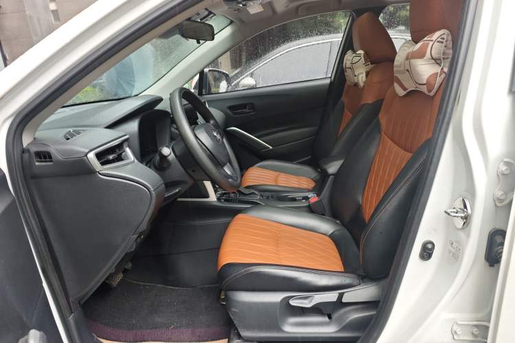 Used Toyota Corolla Cross 2023 Dual-Motor 2.0L Elite Edition Left Front Seat