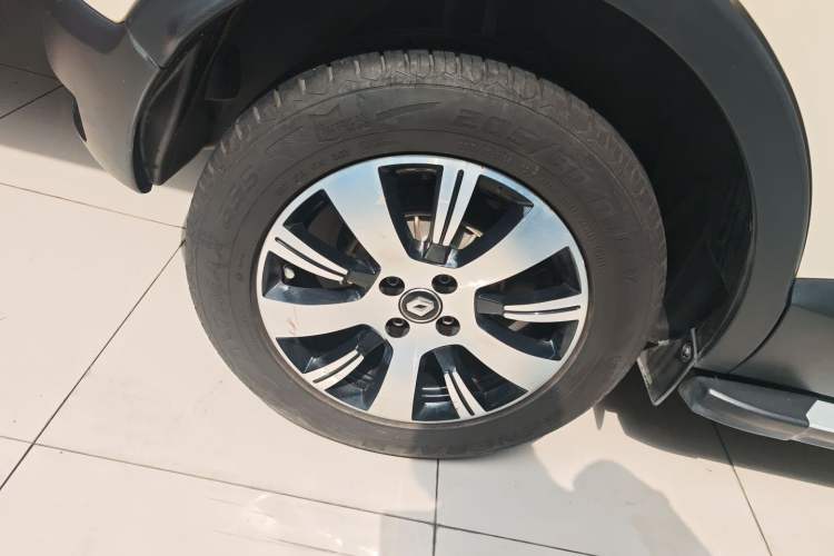 Used Renault Captur 2015 1.2T Automatic Standard Edition
