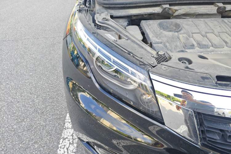 Used Qoros 5 2017 1.6T Automatic Prestige Model Right Front Headlight