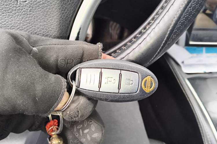 Used Nissan X-Trail 2014 2.5L CVT Leading Edition 4WD