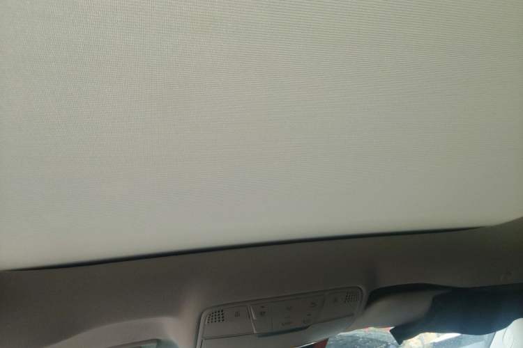 Used Mercedes-Benz E-Class New Energy 2021 E 350 e L Plug-in Hybrid Sports Sedan Headliner