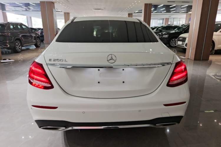 Used Mercedes-Benz E-Class 2018 Facelift E 200 L Sport Edition

