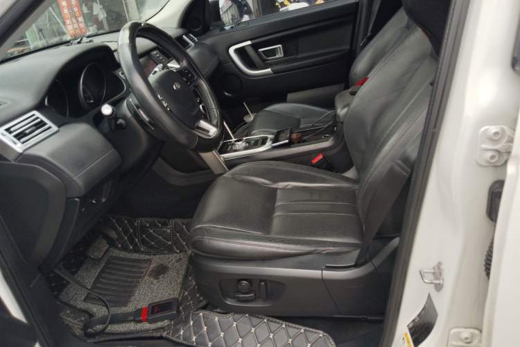 Used Land Rover Discovery Sport 2016 2.0T SE Left Front Seat