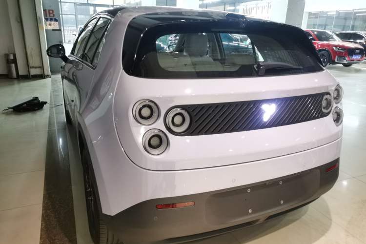 Used firefly firefly 2025 Illuminated Edition