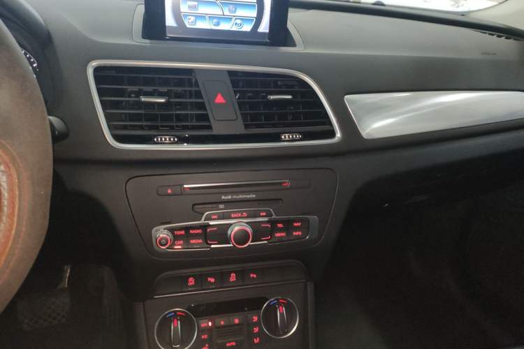 Used Audi Q3 2017 30 TFSI Fashion Model
