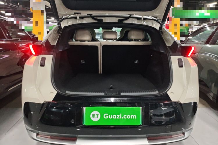 Used Lynk & Co Z20 2026 Model 430km Rear-Wheel Drive Pro Trunk