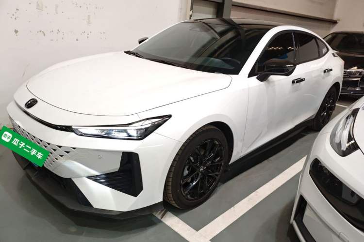 Used CHANGAN UNI-V 2024 1.5T Prestige Edition