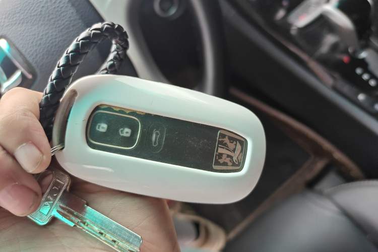 Used Luxgen Great 7 SUV 2016 2.2T Two-Wheel-Drive Smart Version Vehicle Key