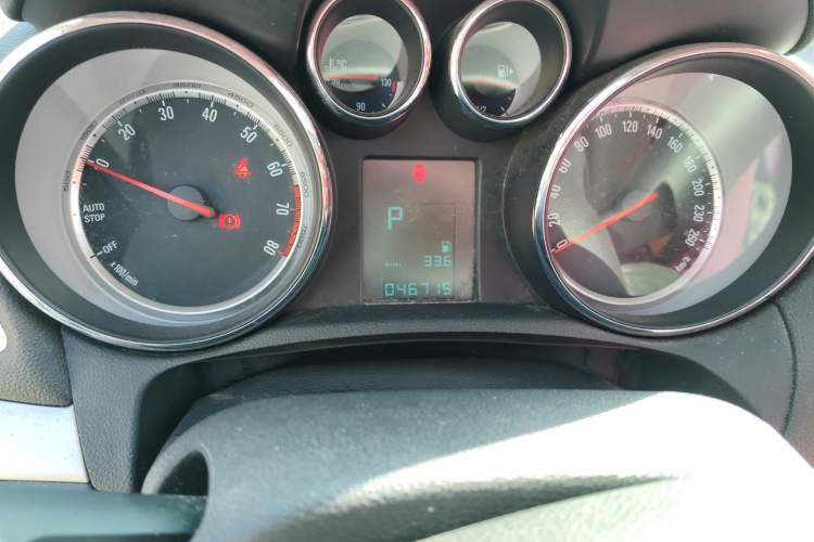 Used Buick Encore 2015 1.4T Automatic Two-Wheel Drive Urban Elite Version