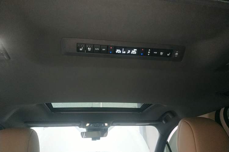 Used Toyota Granvia 2023 2.5L Hybrid Prestige VIP Edition
