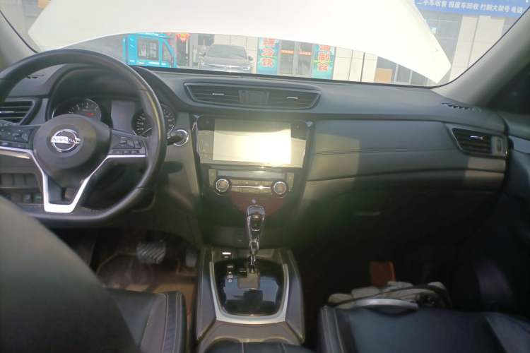 Used Nissan X-Trail 2019 2.0L CVT Smart Connect Comfort Edition 2WD
