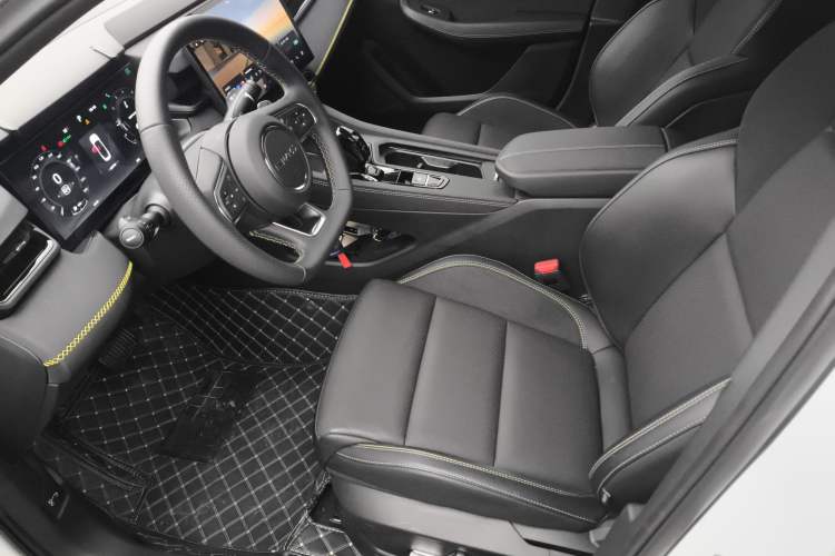 Used Lynk & Co 03 2023 2.0TD DCT JingPro
