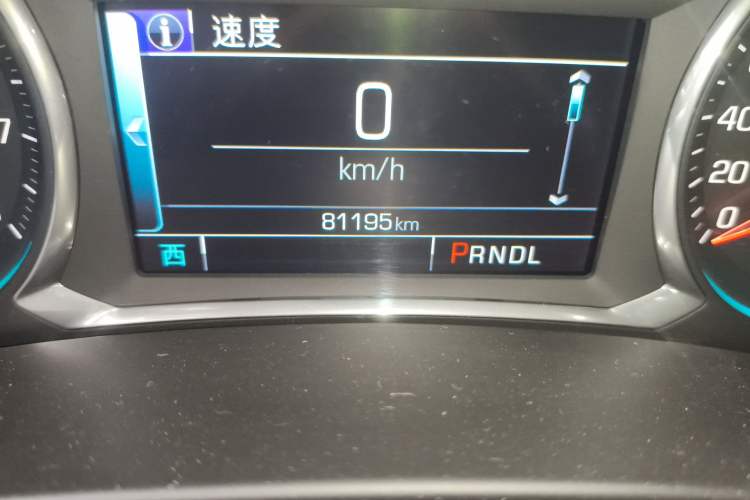 Used Chevrolet Equinox 2017 RS 550T Automatic All-Wheel-Drive Boundary Edition Odometer Close Up