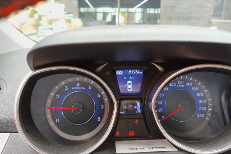 Used Hyundai Elantra (5th Generation / Langdong) 2012 1.6L Automatic Leading Model Odometer Close Up