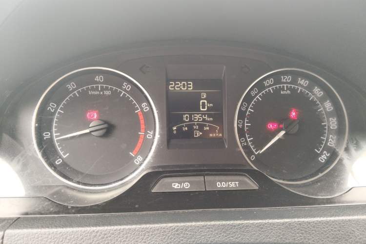 Used Skoda Rapid Spaceback 2016 Revised Version 1.6L Manual Front-Drive Edition Instrument Cluster