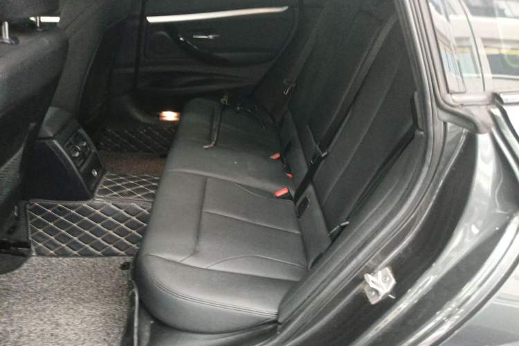 Used BMW 3 Series GT 2019 320i M Sport Package Left Rear Seat