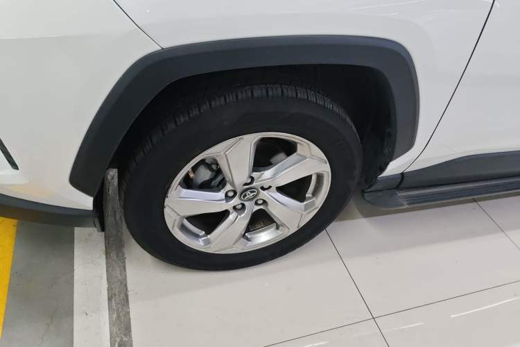 Used Toyota RAV4 2020 2.0L CVT Two-Wheel Drive Fashion PLUS Edition
