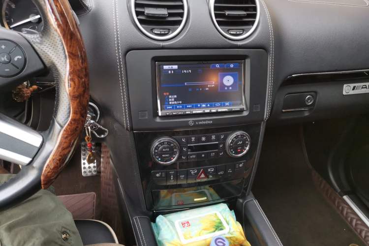 Used Mercedes-Benz M-Class 2010 ML 350 4MATIC Luxury Model
