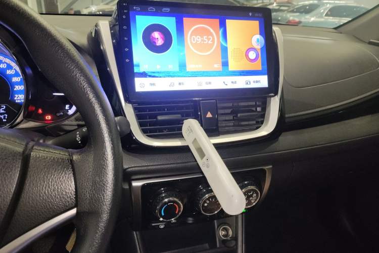 Used Toyota YARiS L Zhi Xuan 2017 1.5G CVT JingSu Model with Upgraded Sunroof Audio And AC Panel