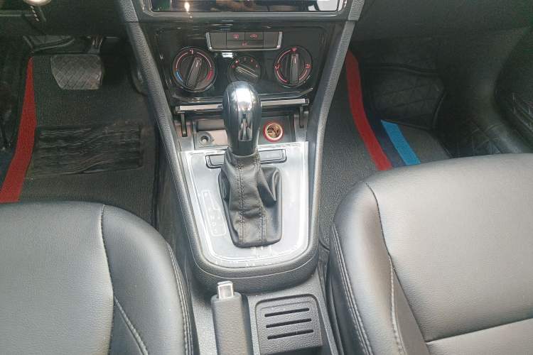 Used Volkswagen Bora 2019 Facelift Bora·Legend 1.5L Automatic Fashion Edition China VI Standard Gear Lever