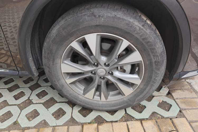 Used Nissan Murano 2019 2.5L XL Two-Wheel Drive SmartConnect Luxury Edition China V Standard Right Front Wheel Hub