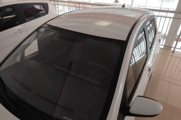 Used CHANGAN Benni E-Star 2022 Qingxin Edition Colorful Model Lithium Iron Phosphate Roof