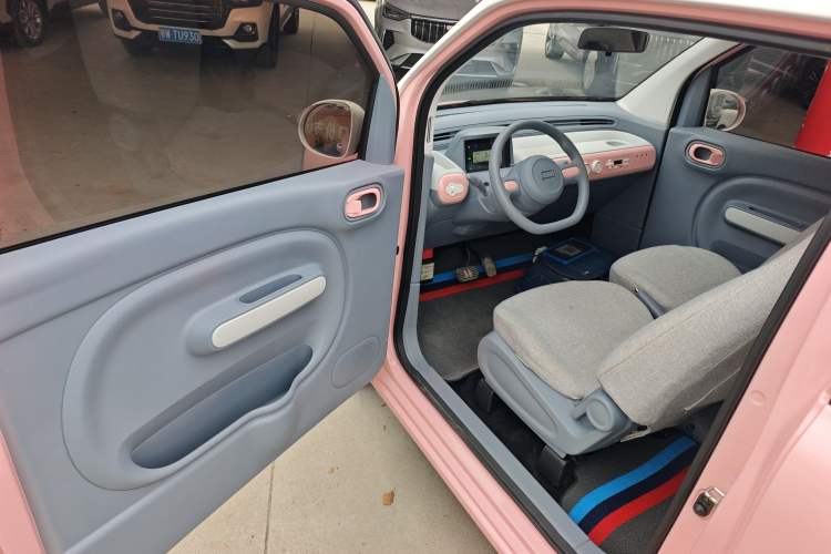 Used Bestune Pony 2024 170km Range Energizing Horse Driver Seat