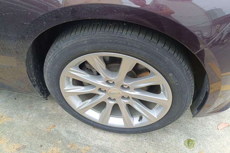 Used Cadillac CT5 2020 28T Fashion Edition Right Front Wheel Hub