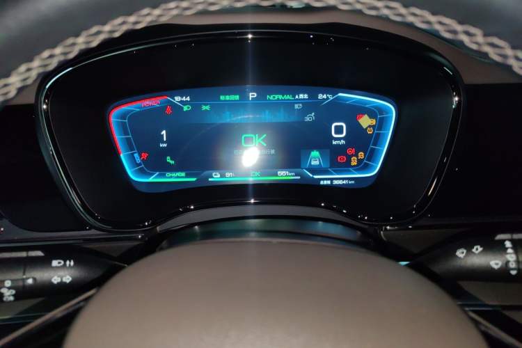 Used BYD Han 2023 EV Champion Edition 605KM Front-Drive Premium Model Instrument Cluster