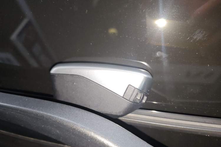 Used BMW 5 Series 2024 530Li Luxury Edition M Sport Package Vehicle Key