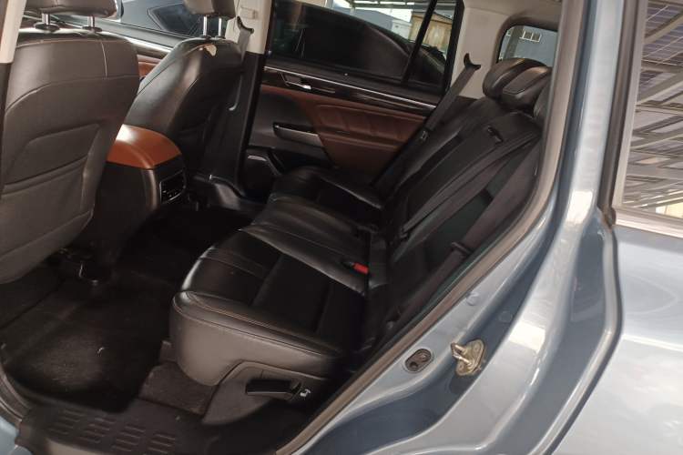 Used GAC Trumpchi GS8 2017 320T Two-Wheel Drive Luxury Edition (7 Seats)